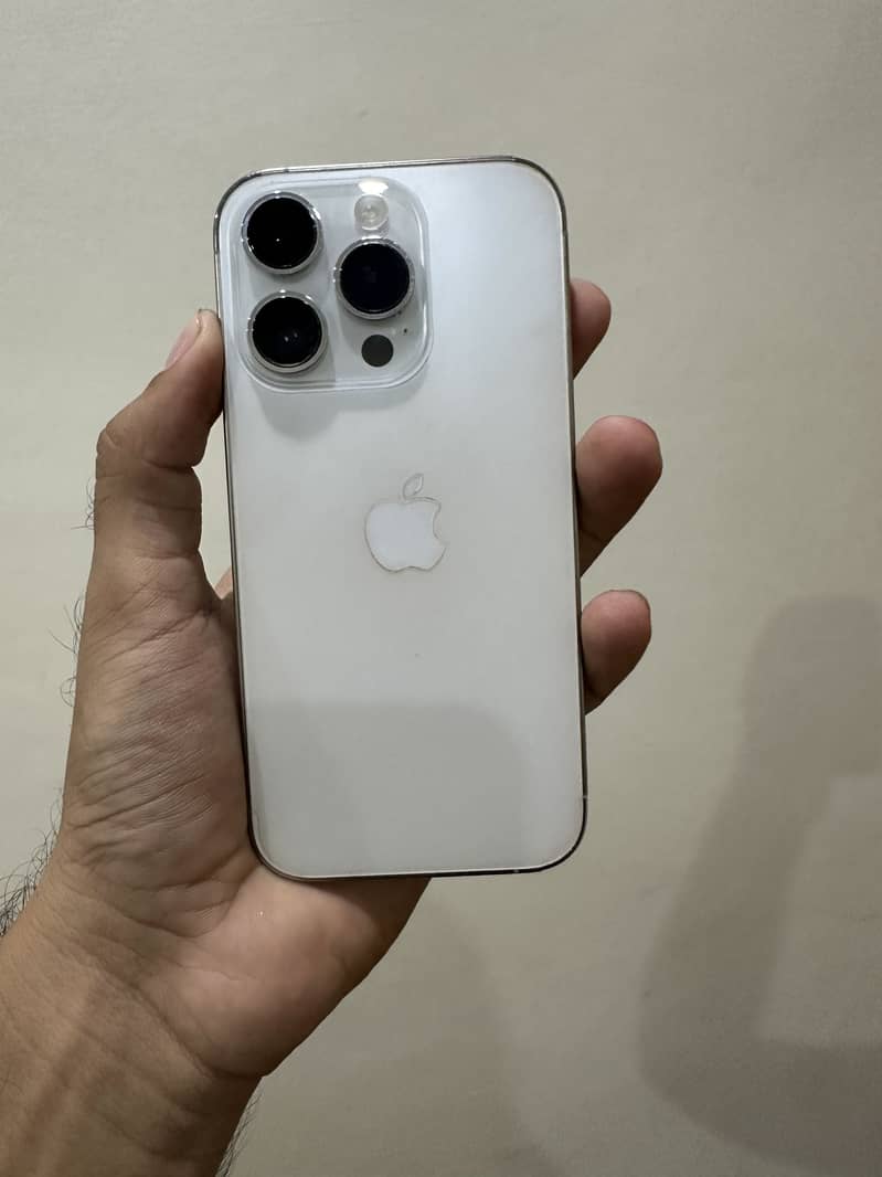 Apple iPhone 14 Pro 3