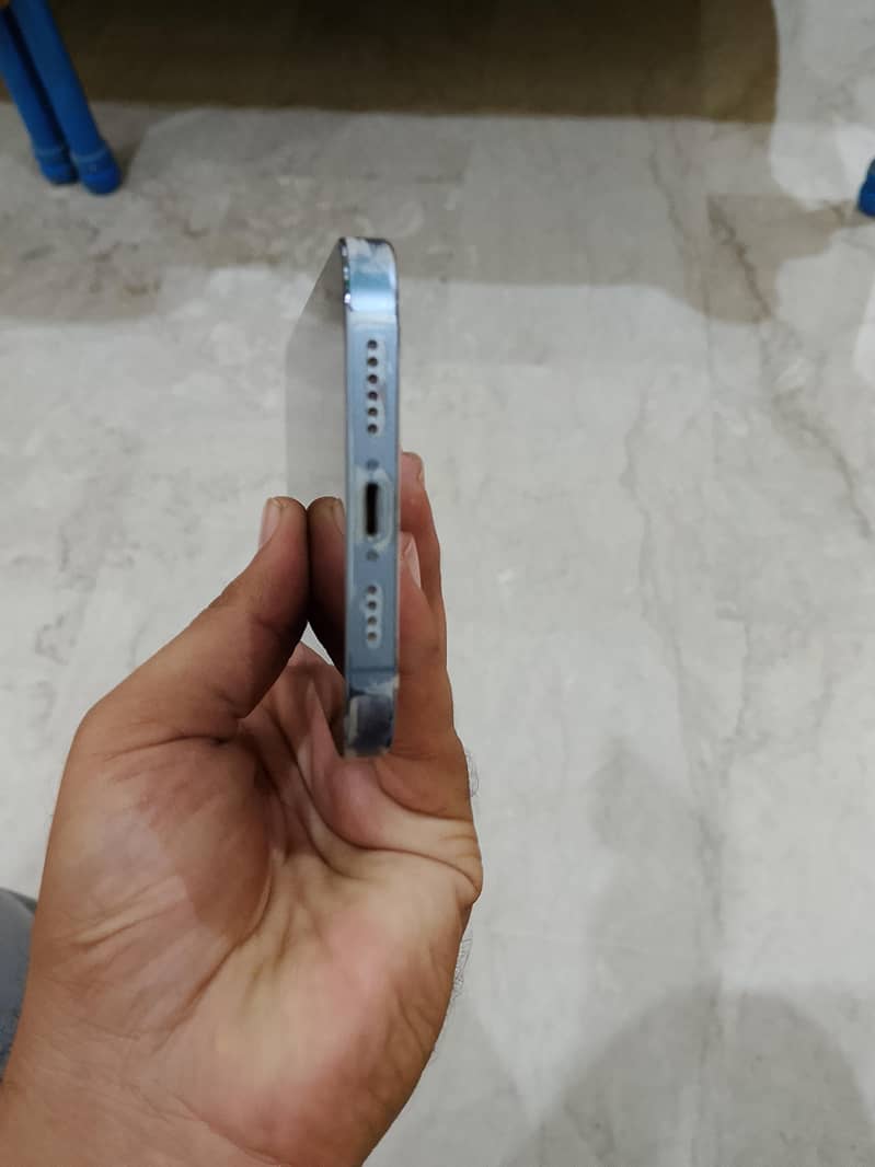 Apple iPhone 13 Pro Max 3