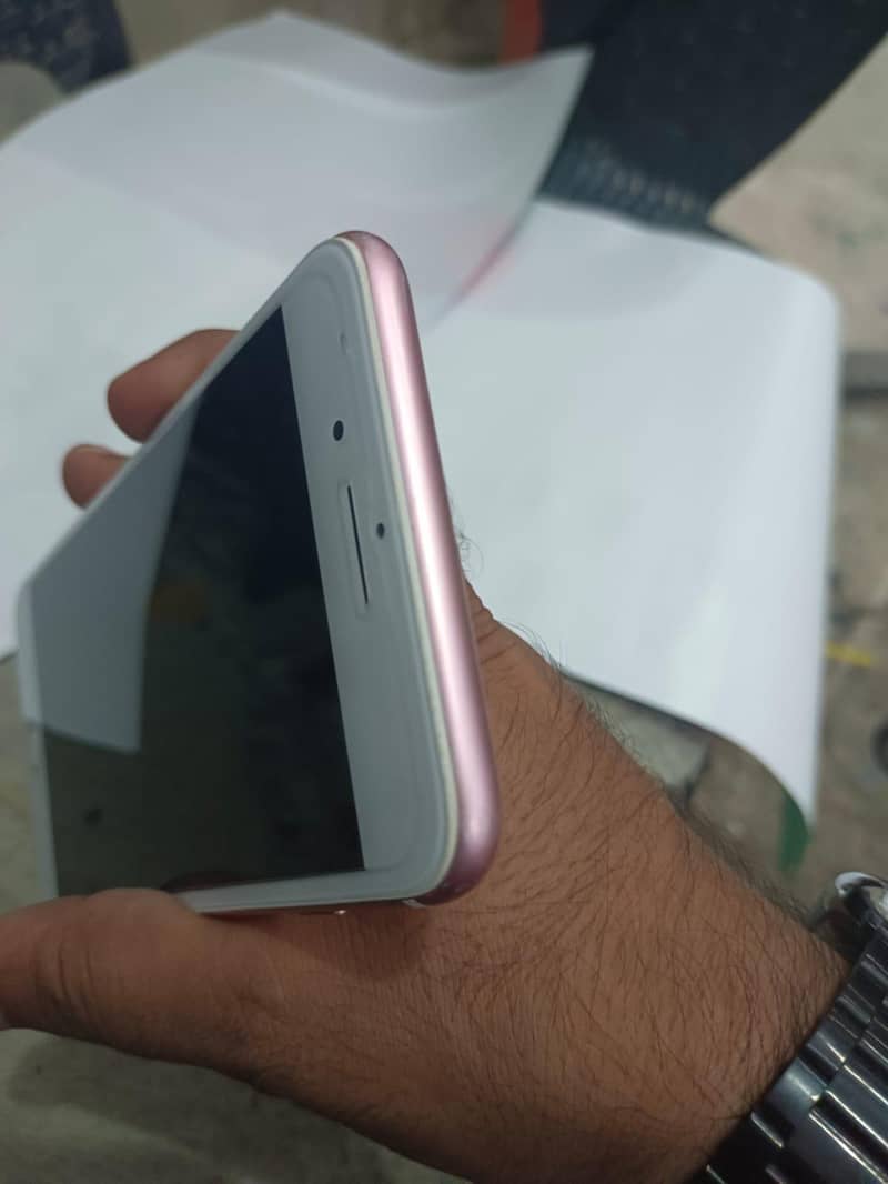 Apple iPhone 7 Plus 2