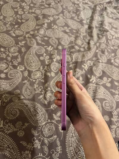 Apple iPhone 16