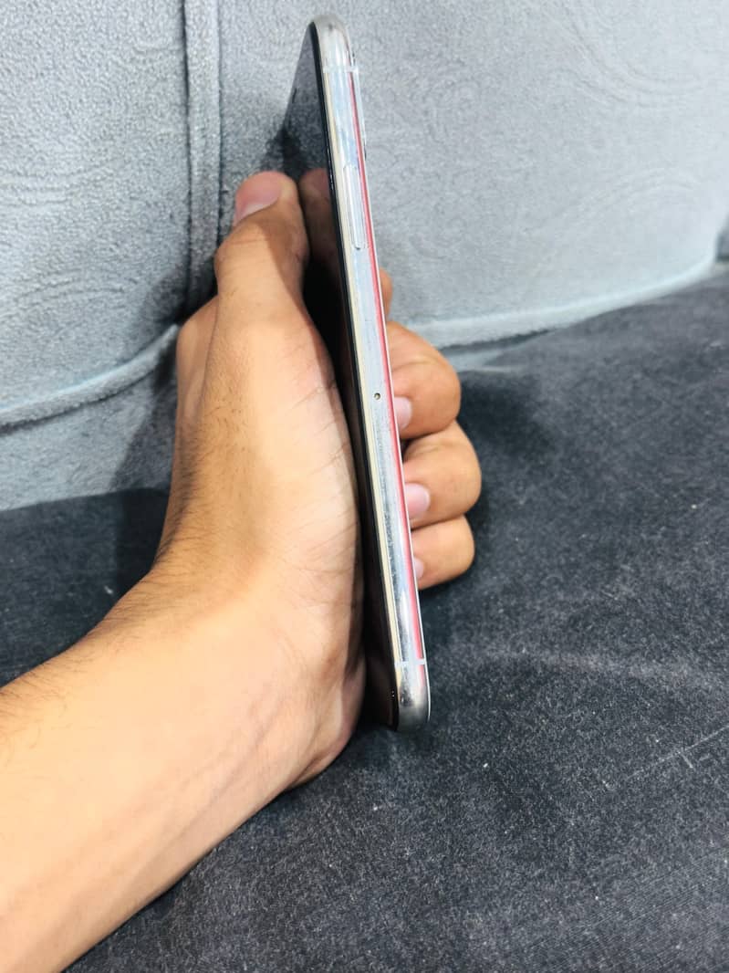 IPHONE X 3