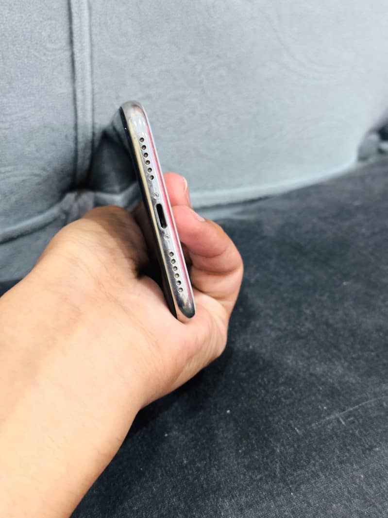 IPHONE X 5