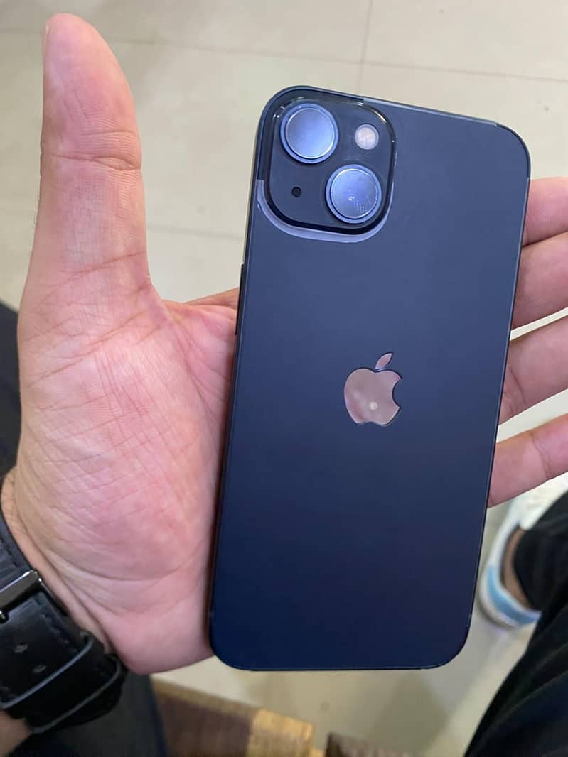 Apple iPhone 13 1