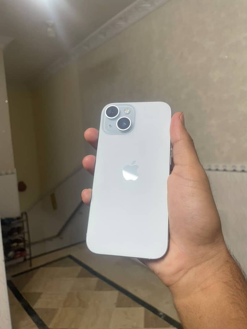 Apple iPhone 15 2