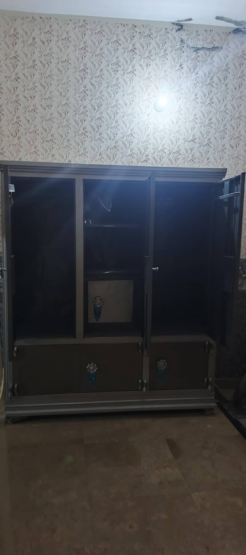 safe alamari 0