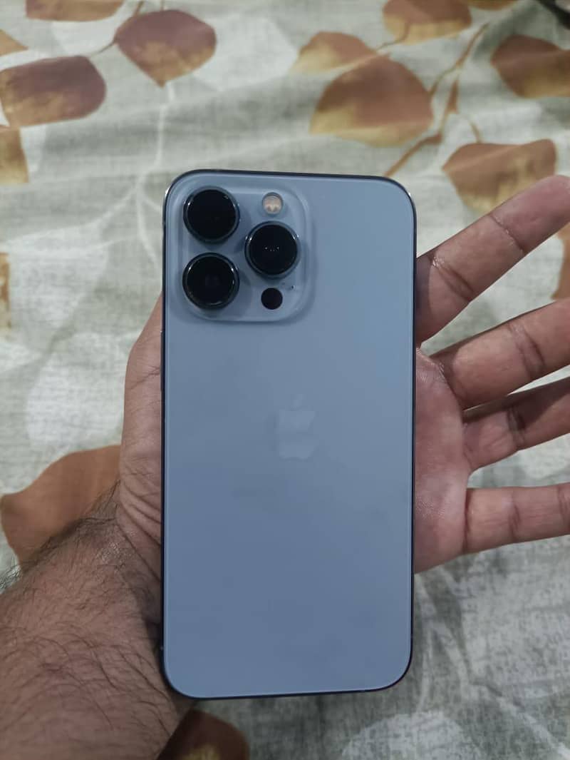Apple iPhone 13 Pro 2