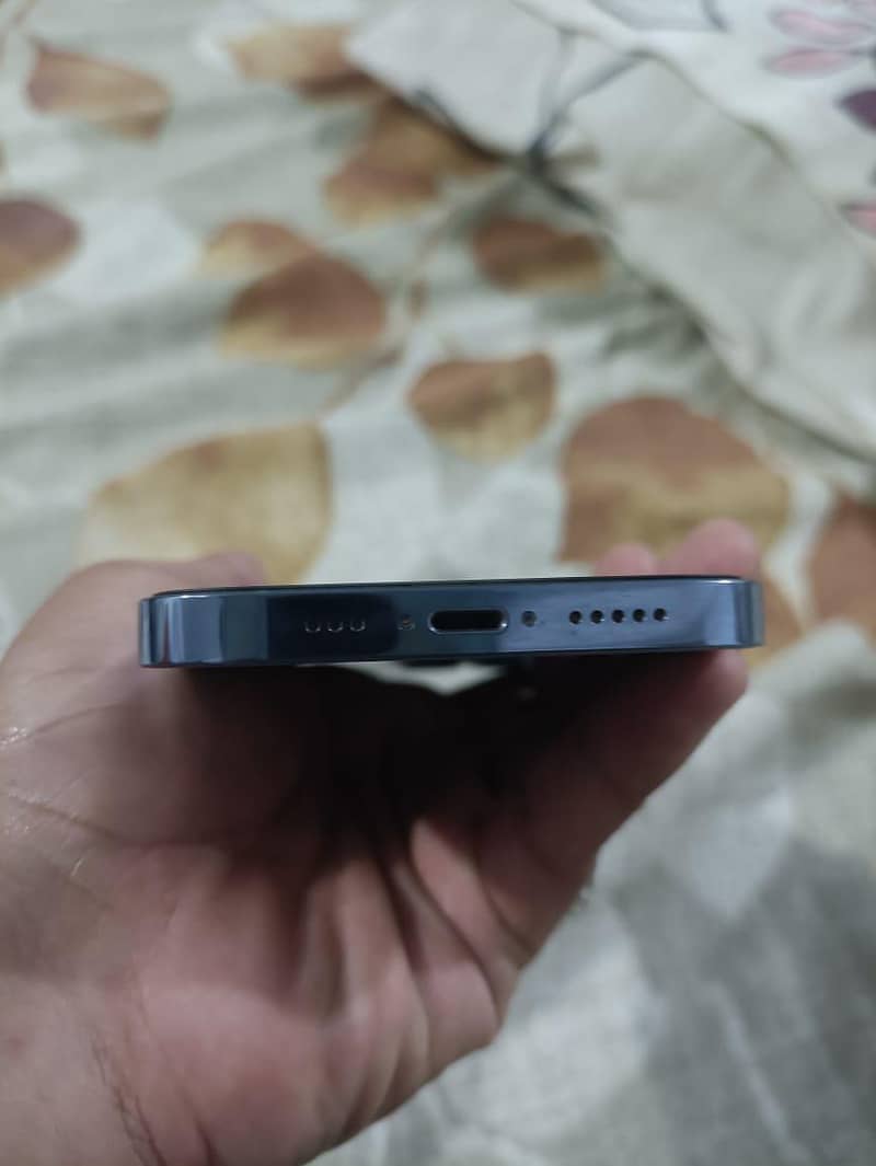 Apple iPhone 13 Pro 4