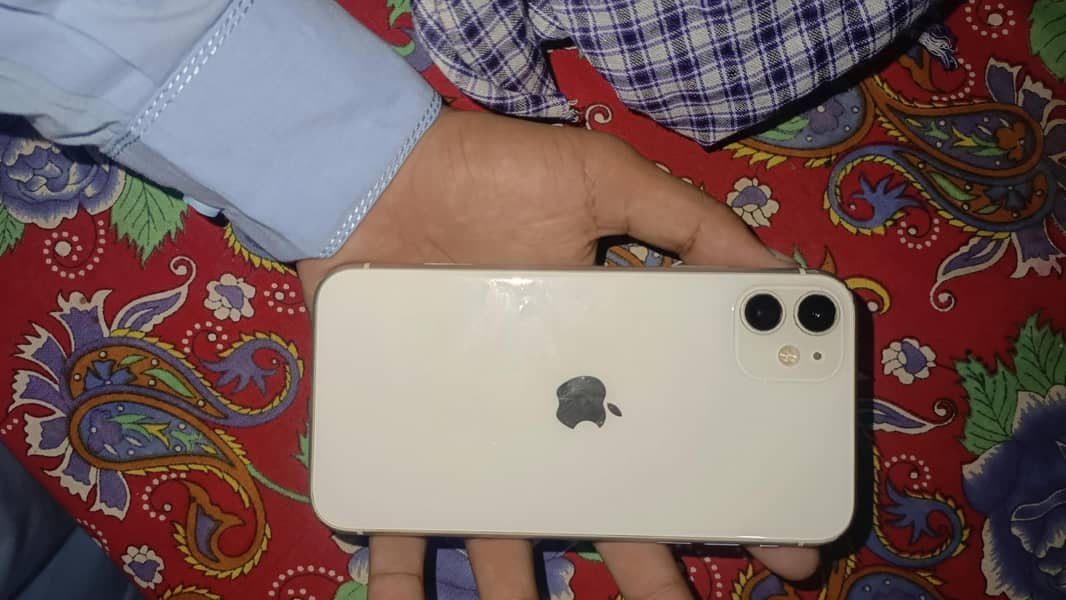 Apple iPhone 11 0
