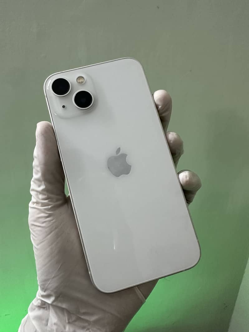 Apple iPhone 13 5