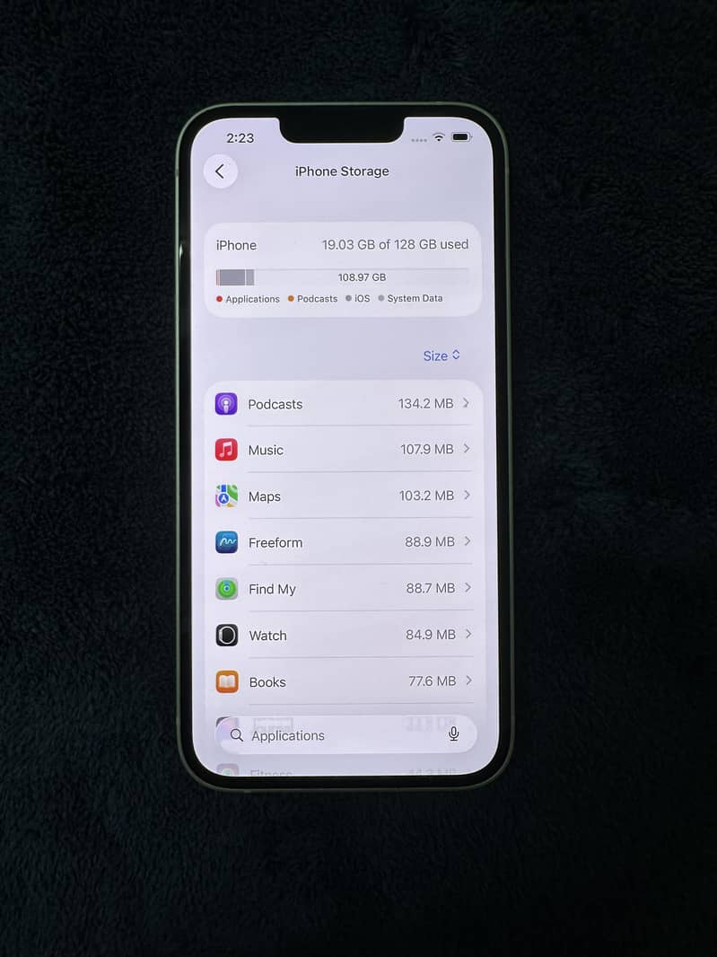Apple iPhone 13 7