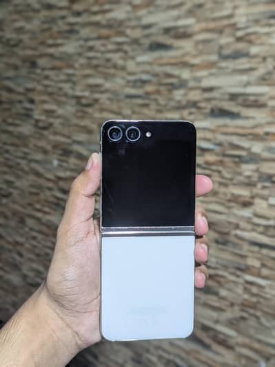 Samsung Z Flip 5