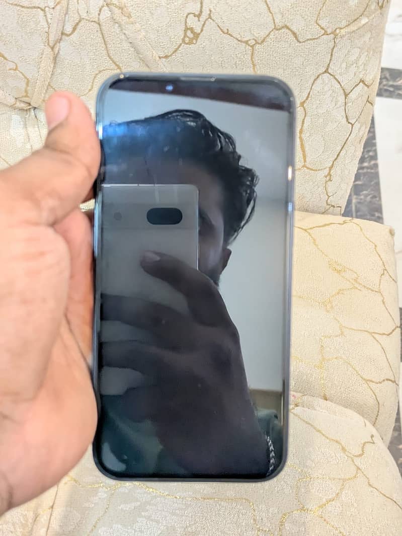 Apple iPhone 13 5