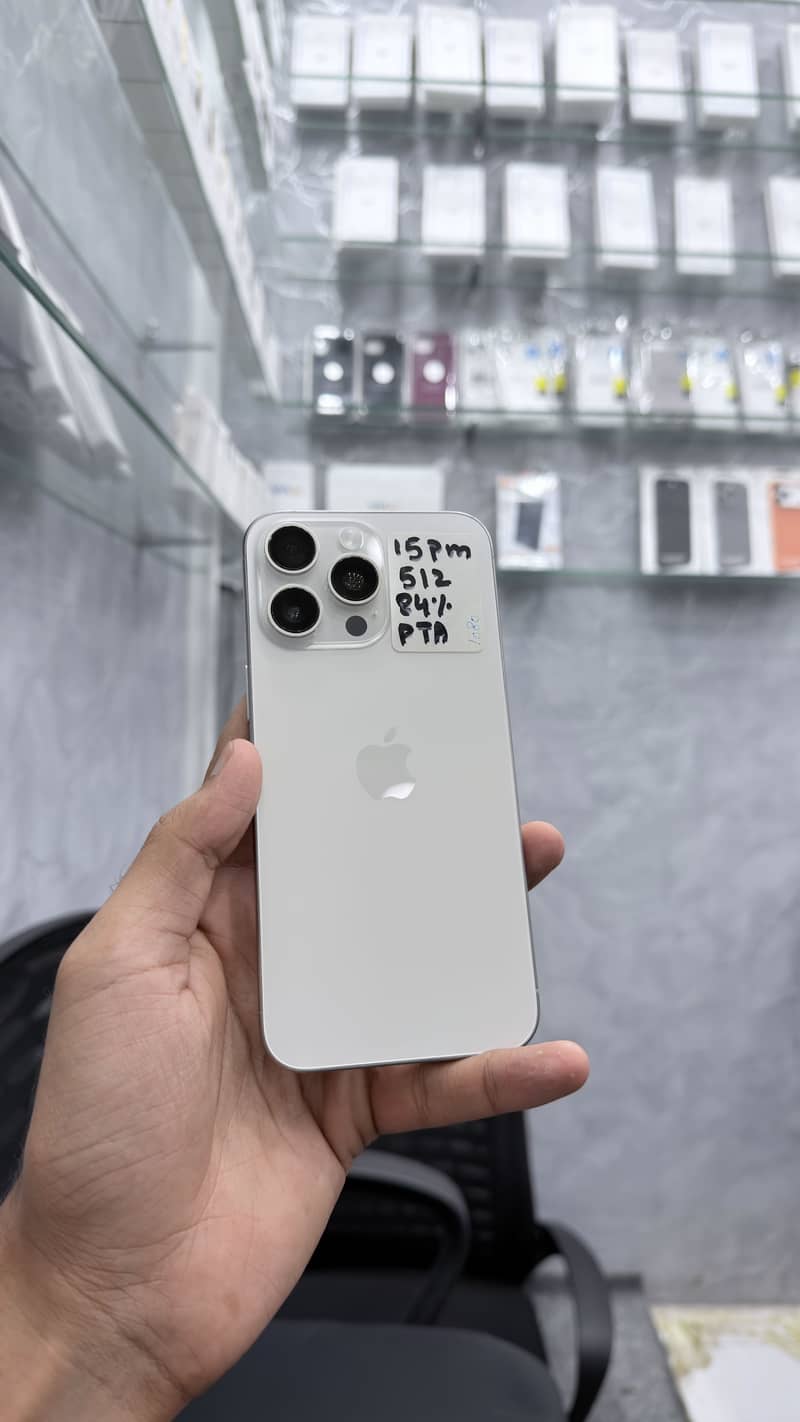 Apple iPhone 15 Pro Max 4