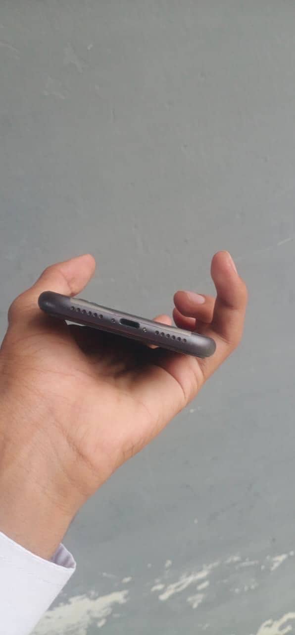 Apple iPhone 11 1