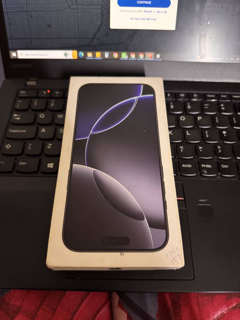 Apple iPhone 16 Pro Max 9