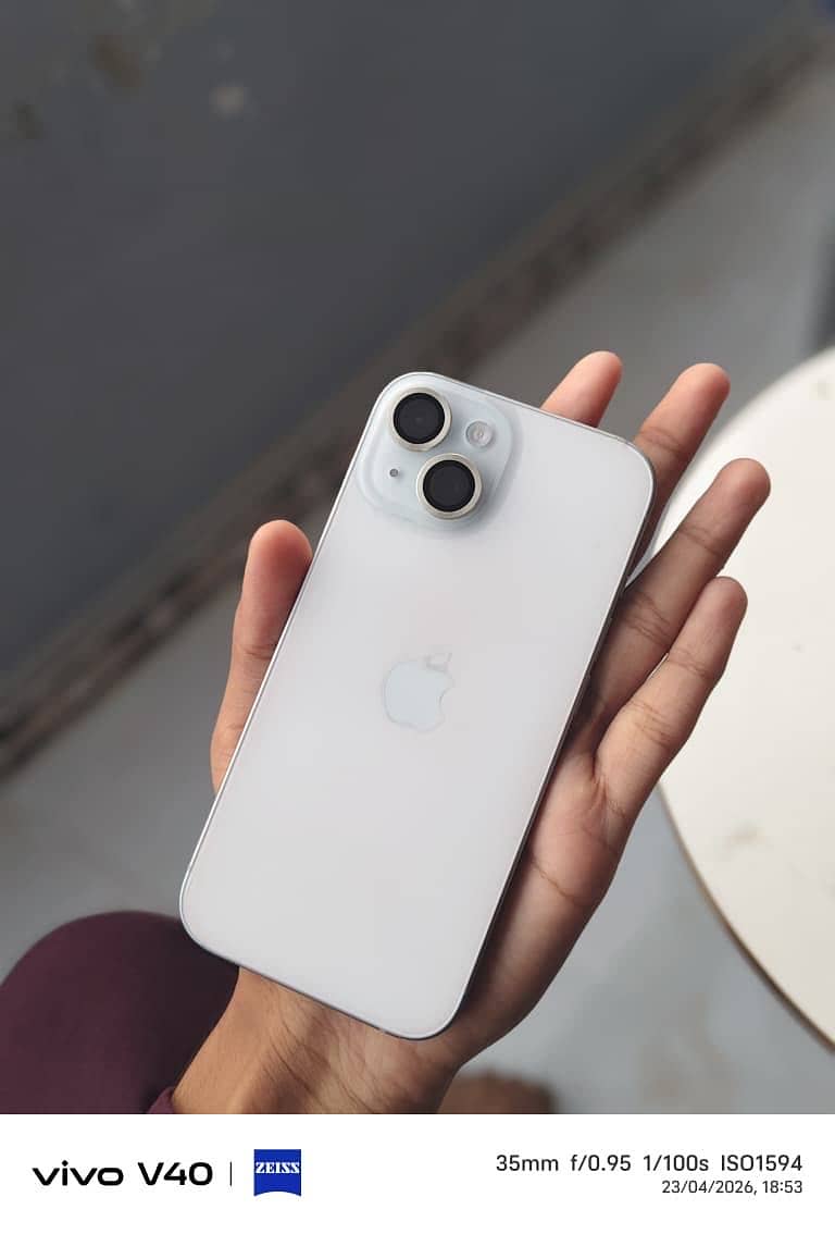 Apple iPhone 15 0