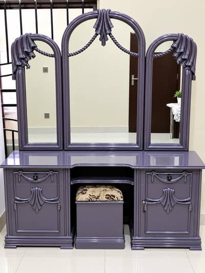Dressing Table for Sale