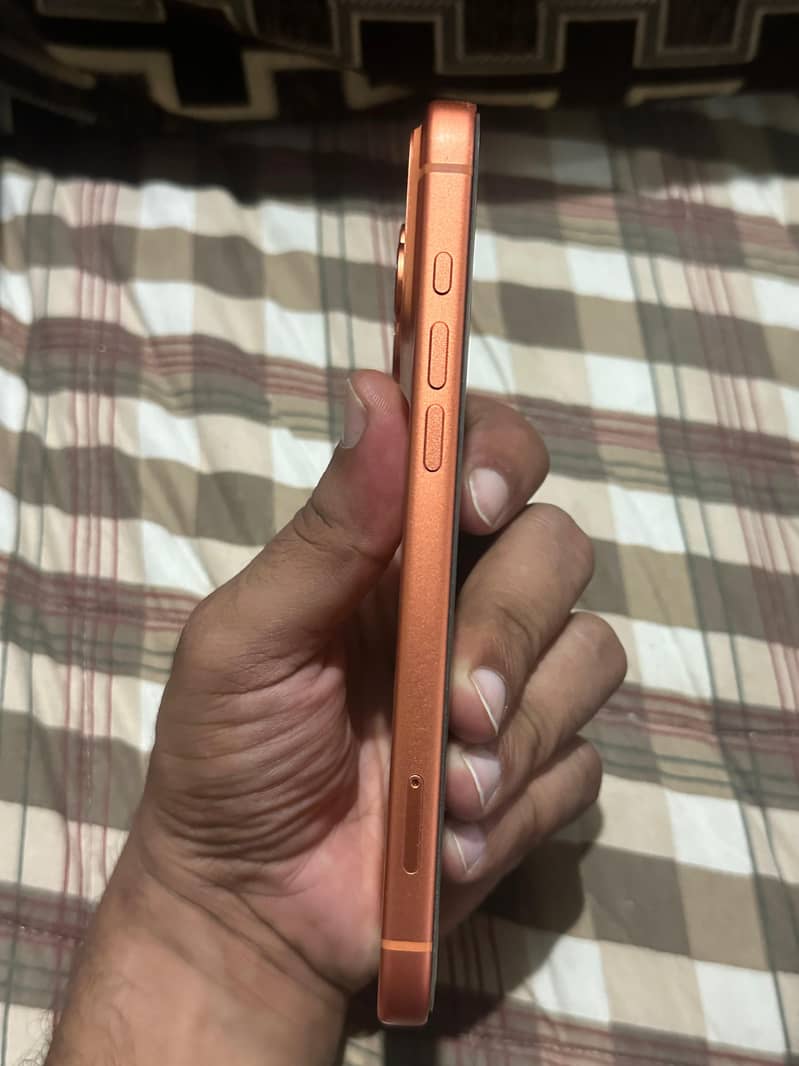 Apple iPhone 17 Pro Max 2