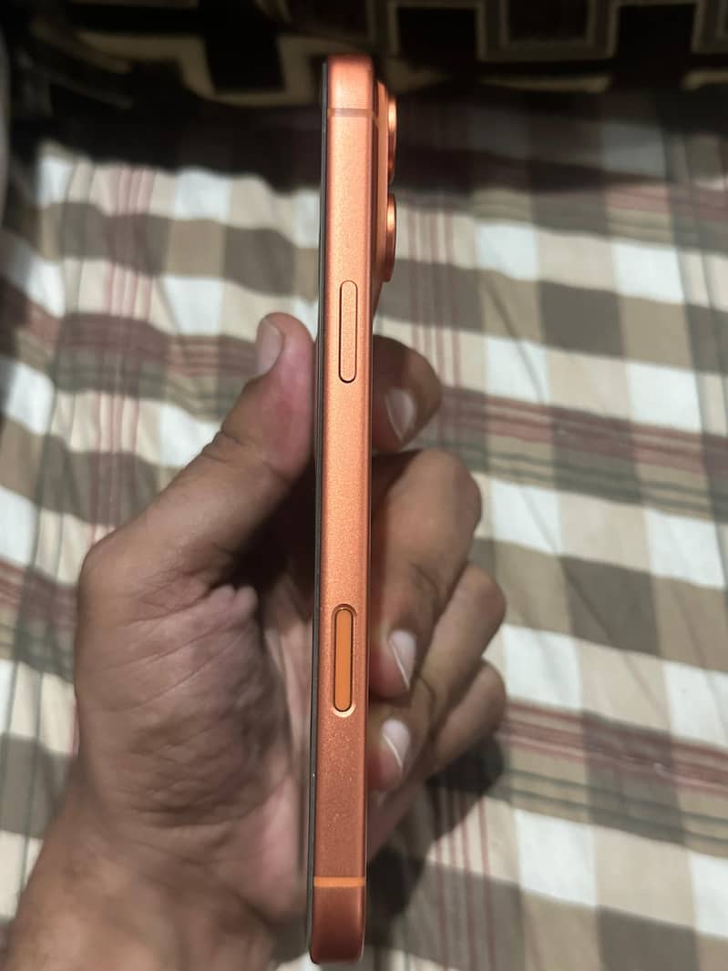Apple iPhone 17 Pro Max 3