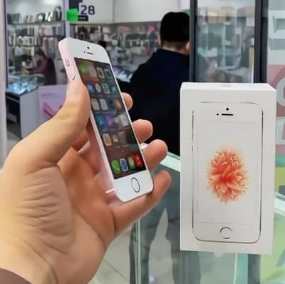 iPhone 5s 128GB only WhatsApp number 0327/42/72/440