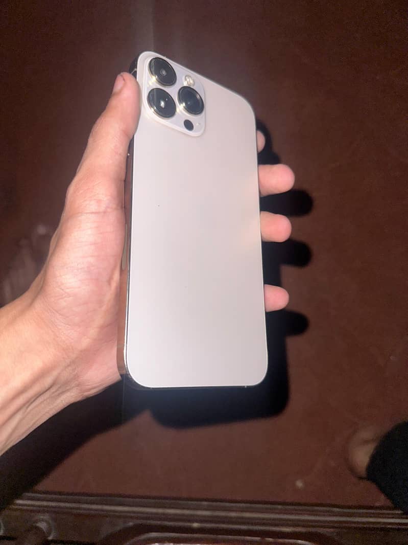 iphone 13 pro max 4