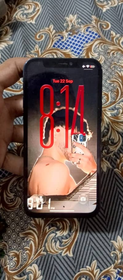 Apple iPhone 12