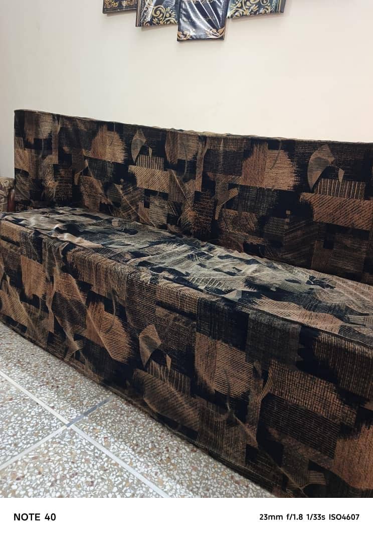 Sofa. 0