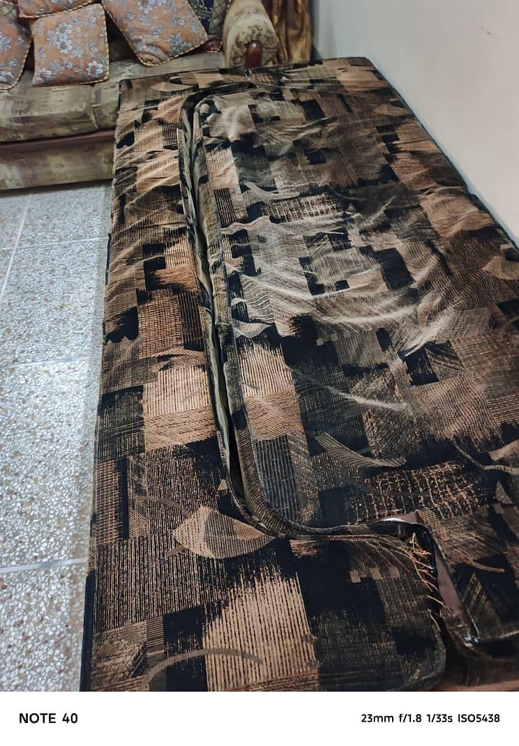 Sofa. 1