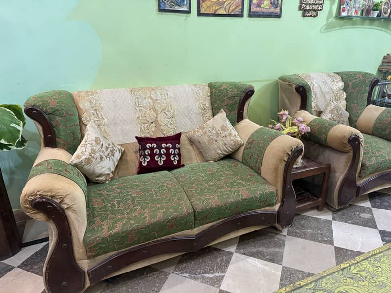 9 seater sofas set with tabel 2