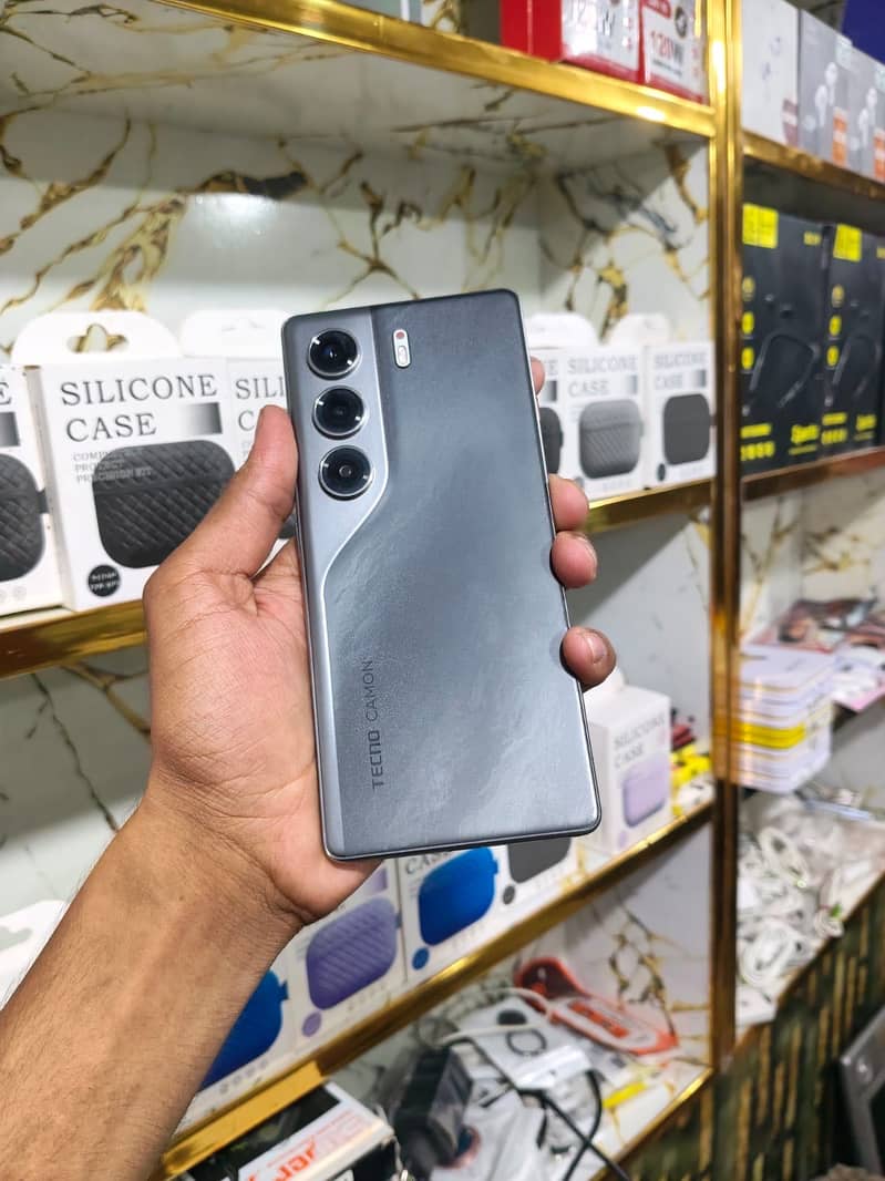 Tecno CAMON 40 9