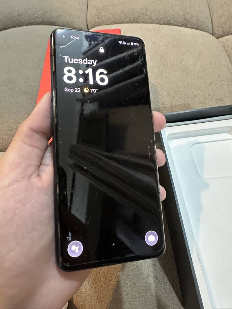 One Plus 10 Pro 4