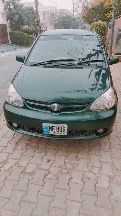 Toyota Platz 2003