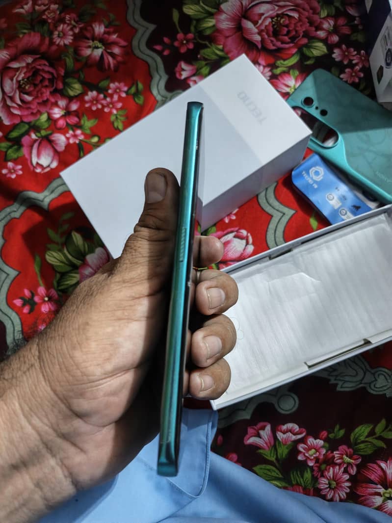 Tecno camon 50 pro 2