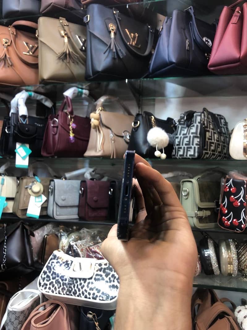 Apple iPhone 12 2