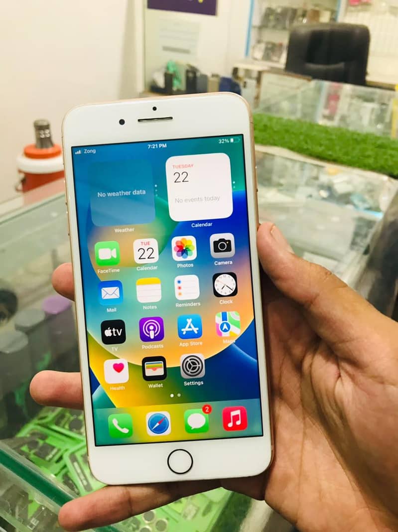 Apple iPhone 8 Plus 3