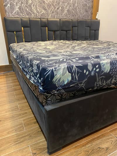 2 Single Beds with Velvet finish