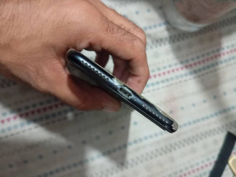 Apple iPhone 7 Plus 2