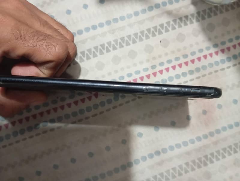 Apple iPhone 7 Plus 4