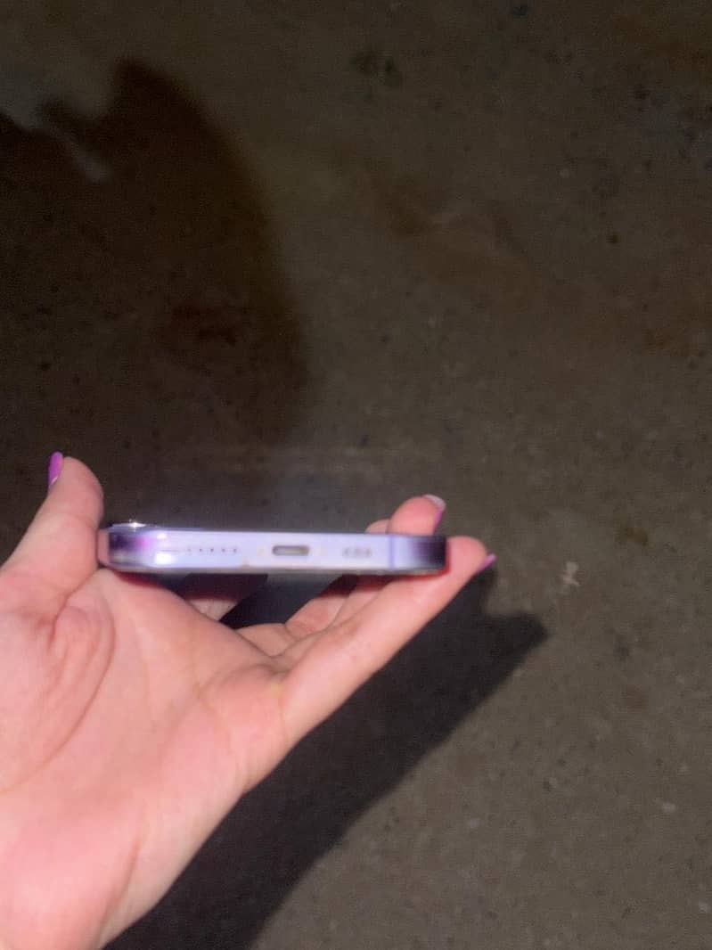 Apple iPhone 12 3
