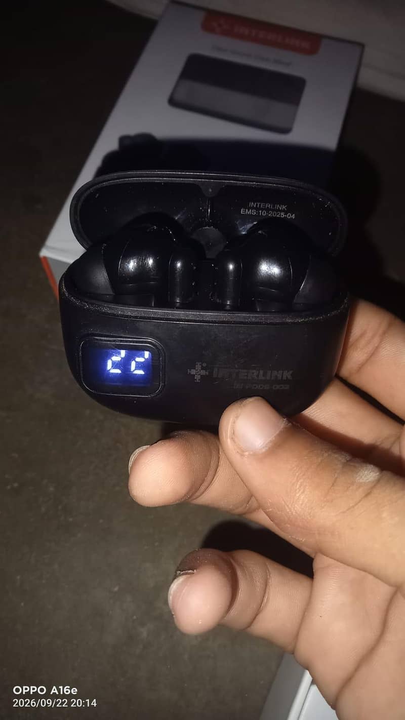 interlink earbuds- 002 3