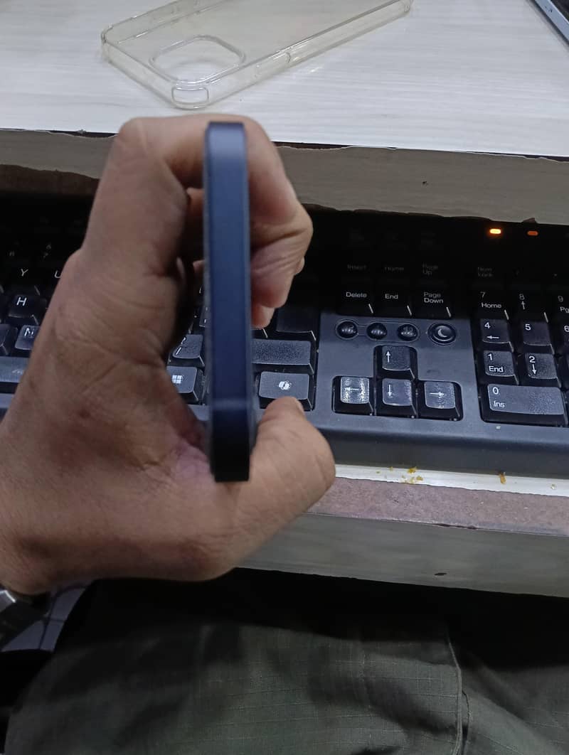 Apple iPhone 12 0