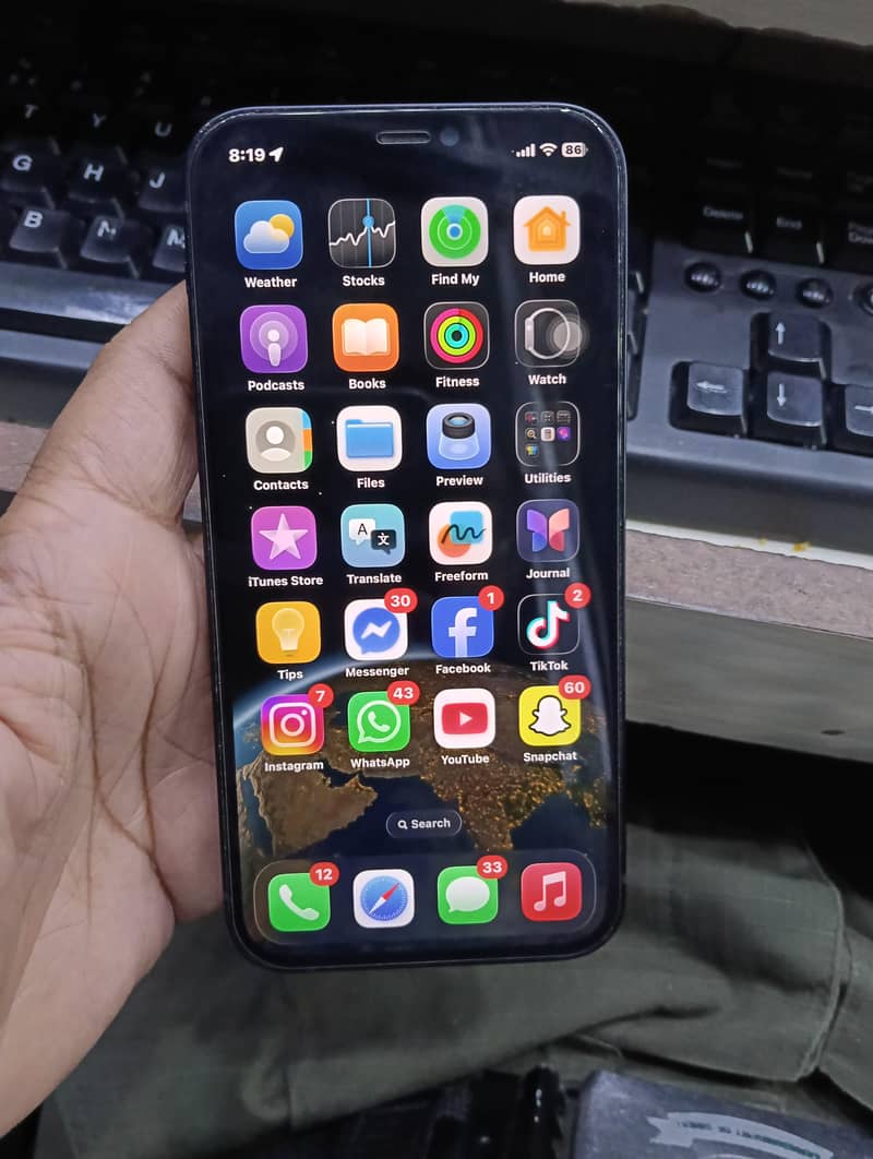 Apple iPhone 12 2