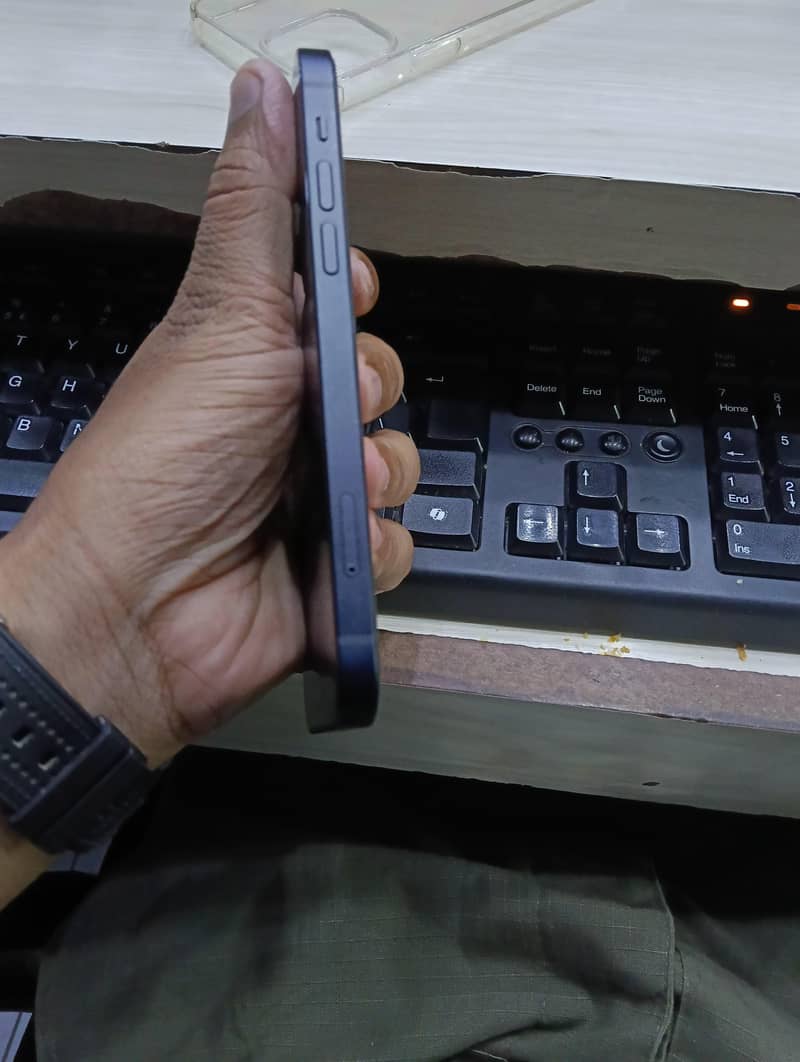 Apple iPhone 12 5