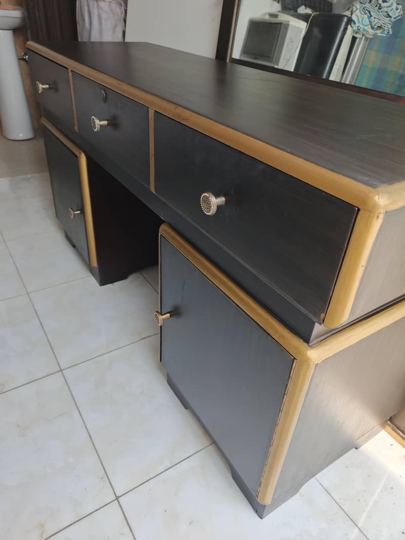 Wood Dressing Table 0