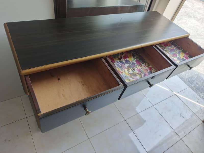 Wood Dressing Table 6