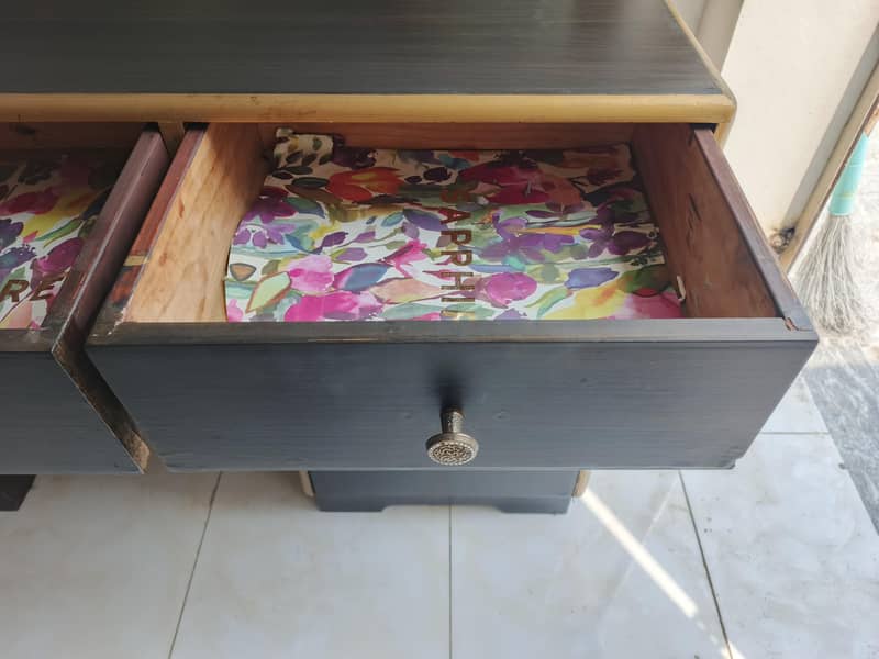 Wood Dressing Table 8