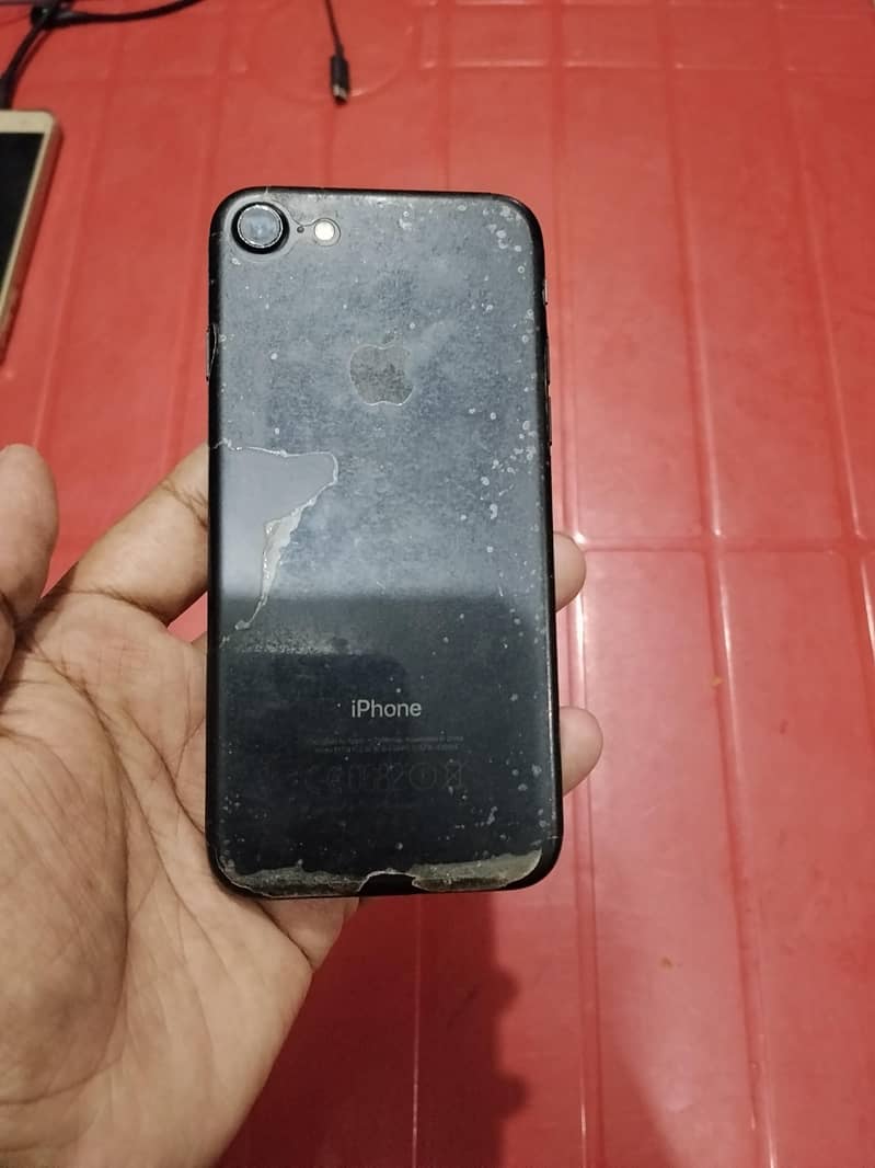 Apple iPhone 7 2