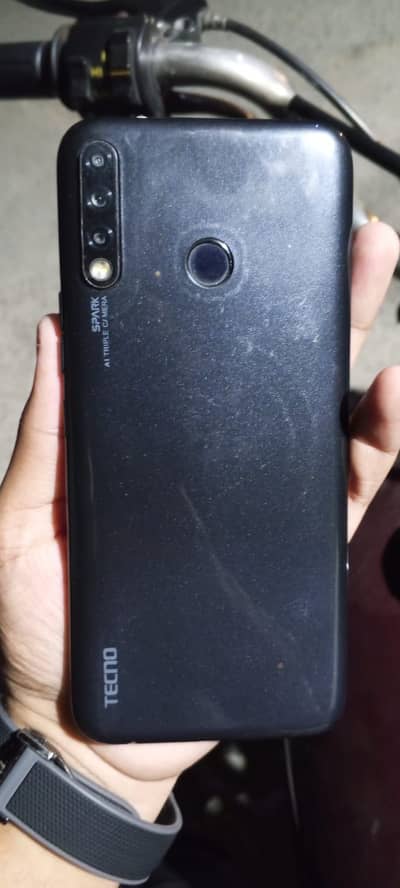 Tecno Spark 4