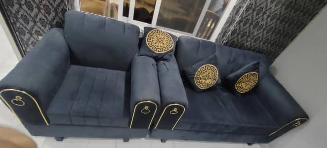 Beautiful Velvet Sofa Set for Sale 3 2 1 – Excellent Condition