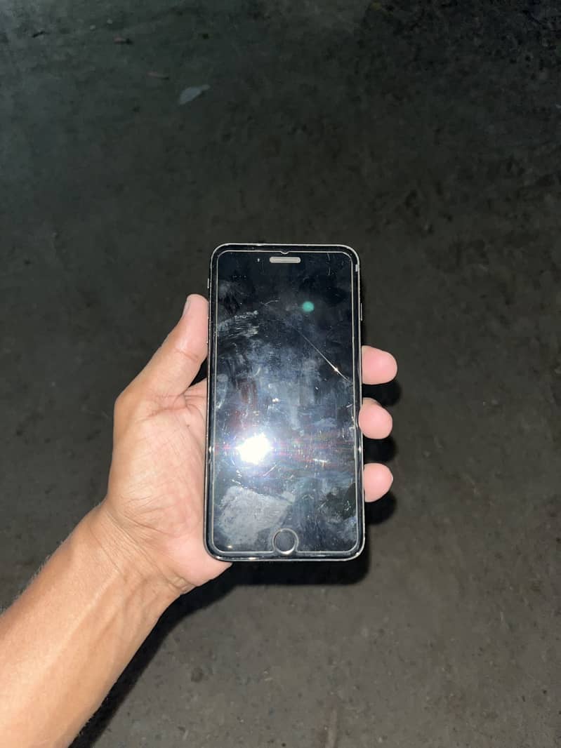 Apple iPhone 7 Plus 2